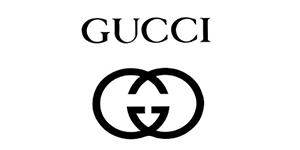 Gucci，意大利时装品牌，由古驰奥·古驰在1921年于意大利佛罗伦萨创办。Gucci的产品包括时装、皮具、皮鞋、手表、领带、丝巾、香水、家居用品及宠物用品等。Gucci品牌时装一向以高档、豪华、性感而闻名于世，以“身份与财富之象征”品牌形象成为富有上流社会的消费宠儿。